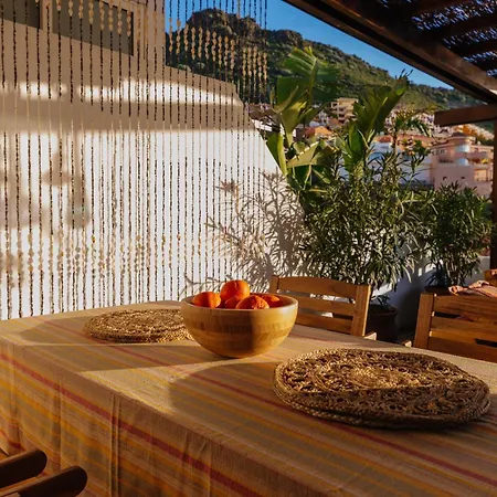 Roque-house Holiday home *